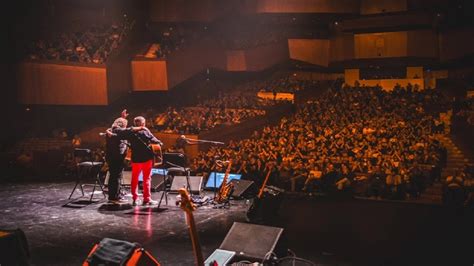 El Concierto Épico de J Hus en Addis Abeba: Un Viaje Musical Inolvidable y un Encuentro con las Raíces